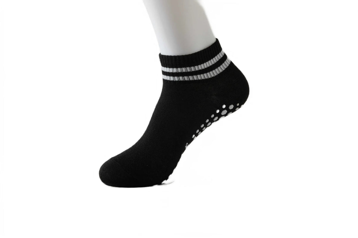 SKIN ELITE CO™ Studio Grip Socks